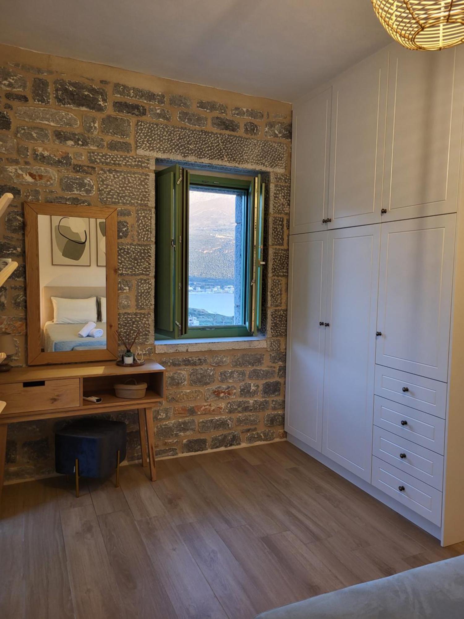 Casa Nostra Maisonette Étilo